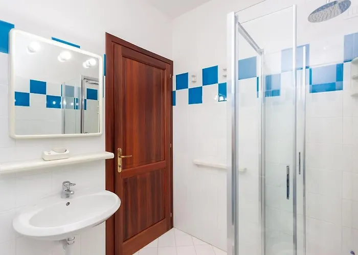 Апартаменты Perla Marina 2 *